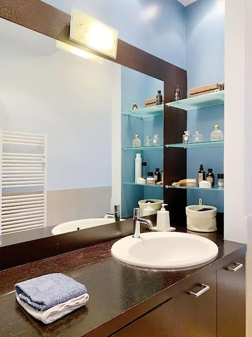 Good Vibes And Relax Close To Downtown Milan Apartment